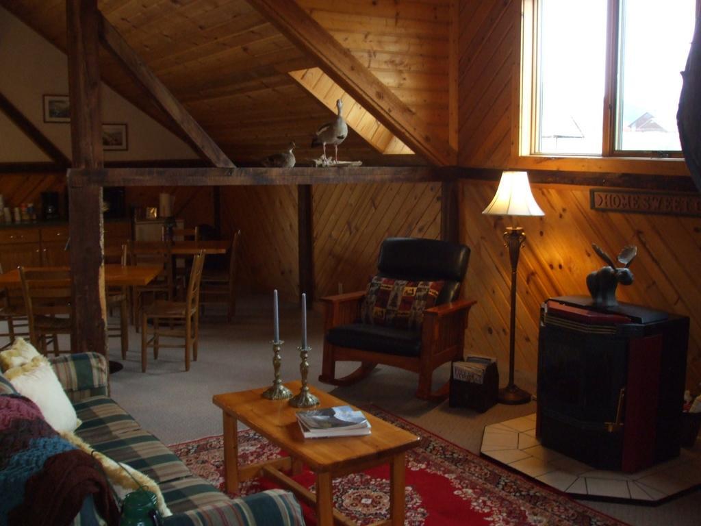 Hansen Guest Ranch Swan Valley Ruang foto
