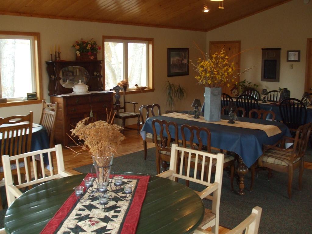 Hansen Guest Ranch Swan Valley Bagian luar foto