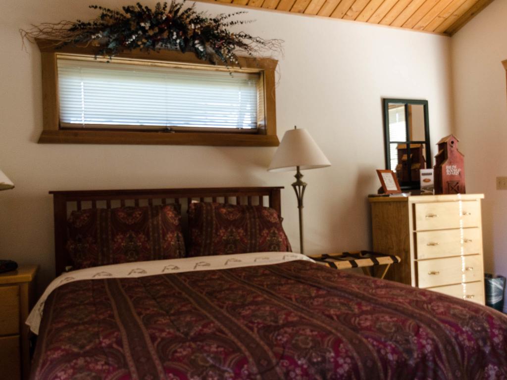 Hansen Guest Ranch Swan Valley Ruang foto