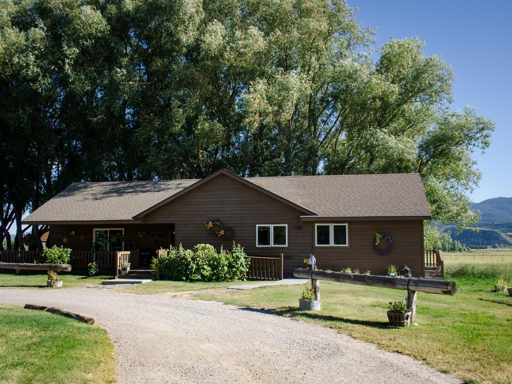 Hansen Guest Ranch Swan Valley Bagian luar foto